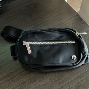Wunderlust Belt Bag - Black
